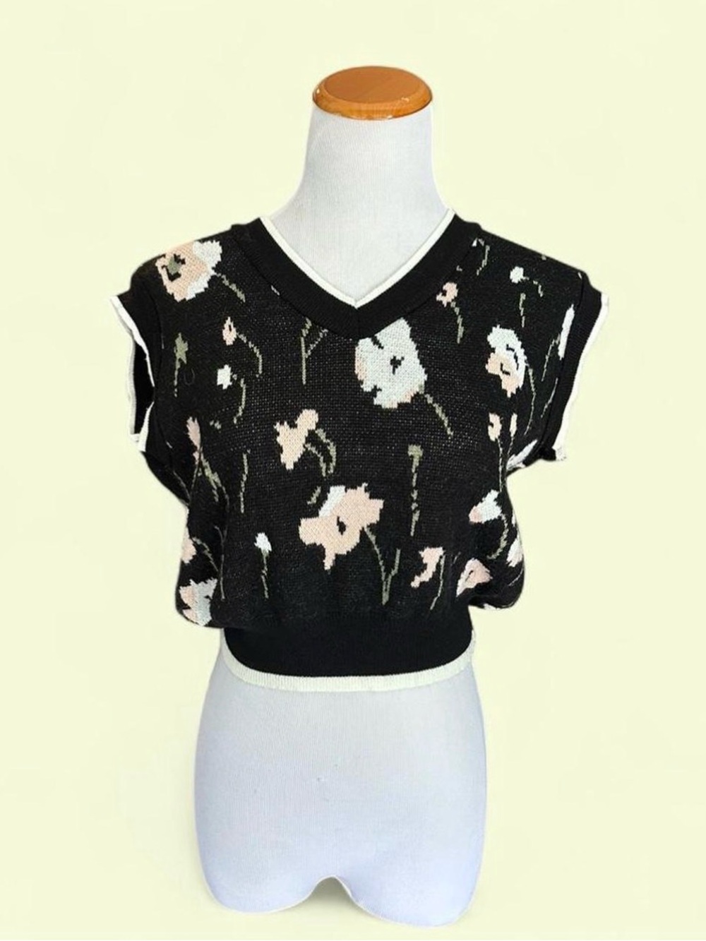 trendyol floral sweater vest